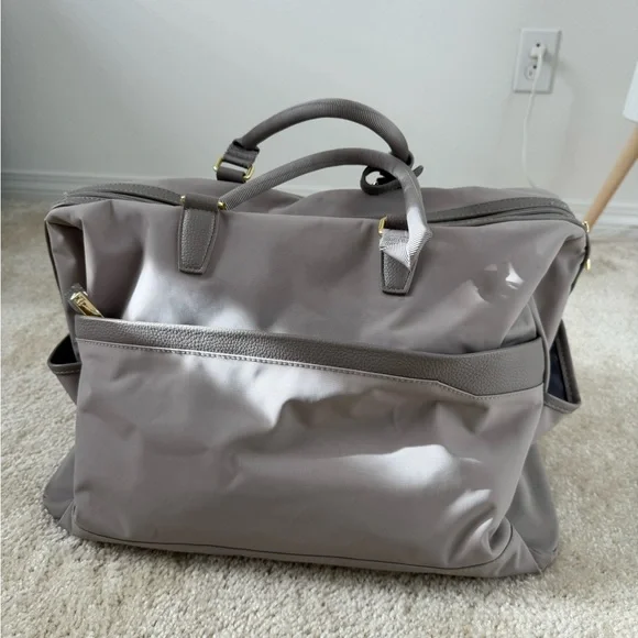 Signature Weekender Bag Taupe - Picture 2 of 3